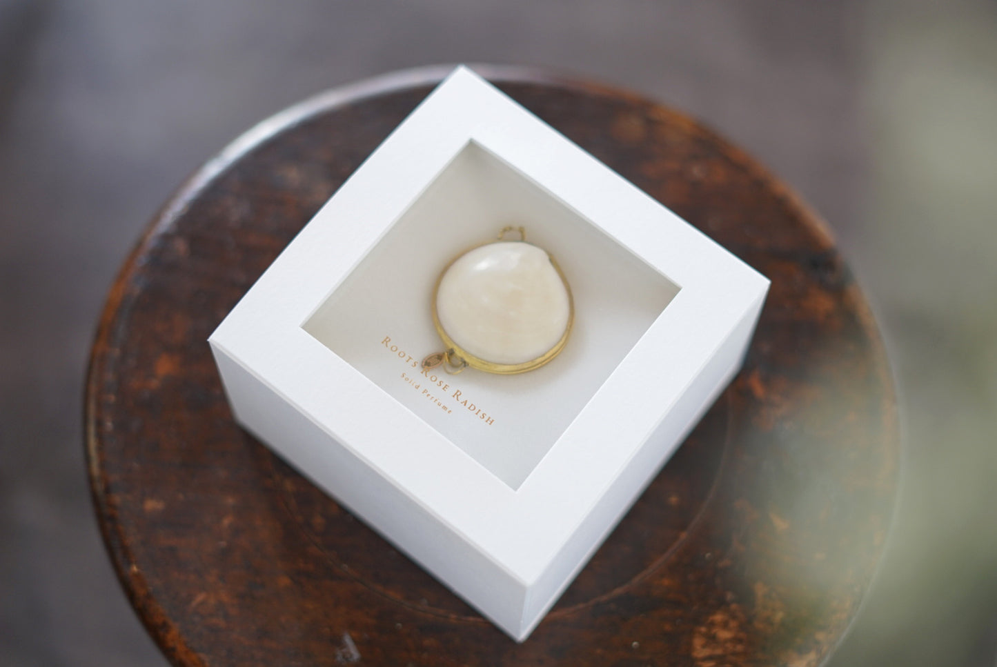 ROOTS ROSE RADISH ソリッドパフューム J〈イランイラン&グレープフルーツ〉ミニサイズ